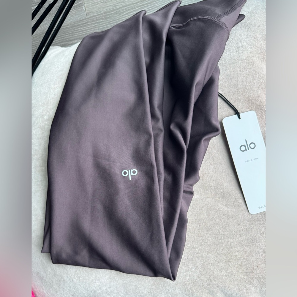 BNWT alo airlift legging sz L
